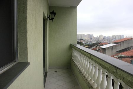 Casa para alugar com 90m², 2 quartos e sem vagaVaranda