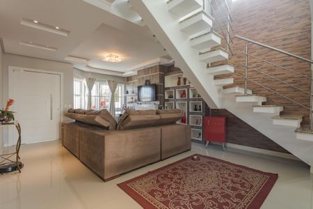 Sala de casa à venda com 3 quartos, 249m² em Sarandi, Porto Alegre