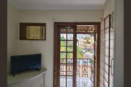 Casa de condomínio à venda com 118m², 3 quartos e 1 vaga
