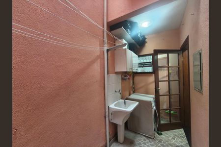 Casa de condomínio à venda com 118m², 3 quartos e 1 vaga