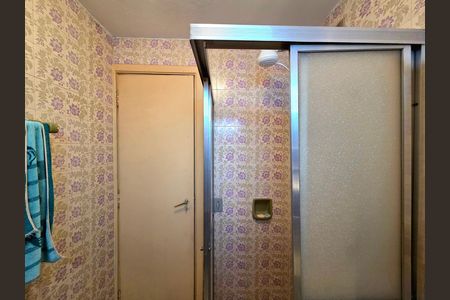 Apartamento à venda com 82m², 2 quartos e 1 vaga Apartamento à venda com 82m², 2 quartos e 1 vagaBanheiro