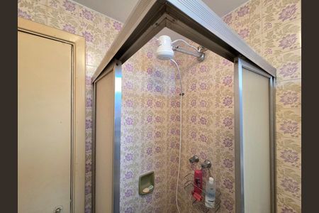 Apartamento à venda com 82m², 2 quartos e 1 vaga Apartamento à venda com 82m², 2 quartos e 1 vagaBanheiro