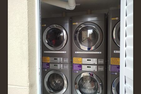 Studio à venda com 27m², 1 quarto e sem vaga Studio à venda com 27m², 1 quarto e sem vagaÁrea comum