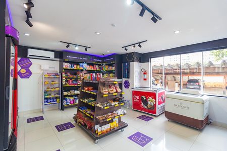 Apartamento para alugar com 61m², 2 quartos e 1 vaga Apartamento para alugar com 61m², 2 quartos e 1 vagaMini Mercado