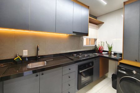 Apartamento à venda com 61m², 2 quartos e 2 vagas Apartamento à venda com 61m², 2 quartos e 2 vagasCozinha