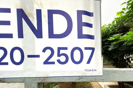 Apartamento à venda com 161m², 3 quartos e 1 vaga Apartamento à venda com 161m², 3 quartos e 1 vagaPlaca YOJA-614