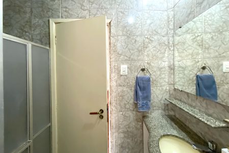 Apartamento à venda com 161m², 3 quartos e 1 vaga Apartamento à venda com 161m², 3 quartos e 1 vagaBanheiro da Suíte