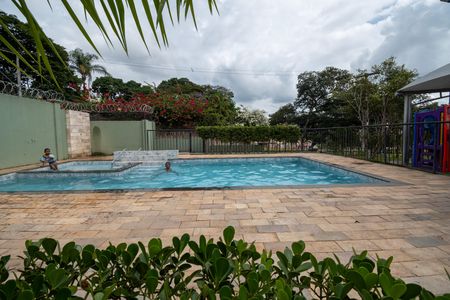 Apartamento para alugar com 45m², 2 quartos e 1 vaga Apartamento para alugar com 45m², 2 quartos e 1 vagaÁrea comum - Piscina