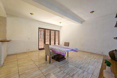 Casa para alugar com 617m², 3 quartos e 4 vagas