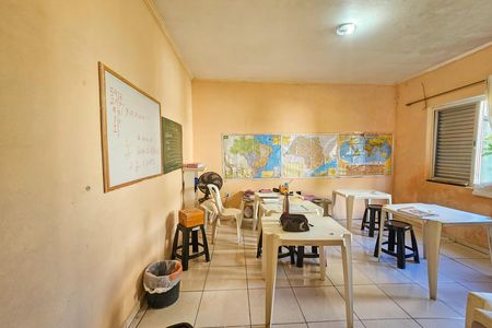 Casa para alugar com 617m², 3 quartos e 4 vagas