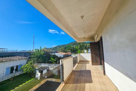 Casa para alugar com 617m², 3 quartos e 4 vagas