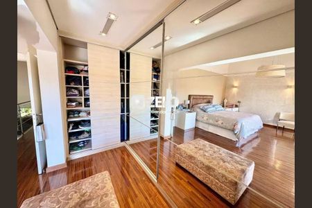Casa de condomínio à venda com 381m², 4 quartos e 4 vagas Casa de condomínio à venda com 381m², 4 quartos e 4 vagasFoto 14