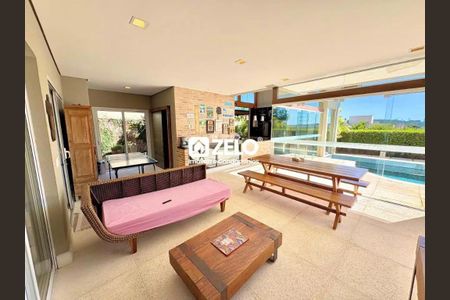 Casa de condomínio à venda com 381m², 4 quartos e 4 vagas Casa de condomínio à venda com 381m², 4 quartos e 4 vagasFoto 24