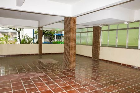 Apartamento para alugar com 74m², 2 quartos e 1 vaga Apartamento para alugar com 74m², 2 quartos e 1 vagaÁrea comum - Salão de festas