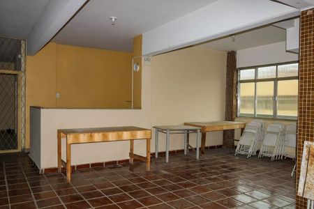 Apartamento para alugar com 74m², 2 quartos e 1 vaga Apartamento para alugar com 74m², 2 quartos e 1 vagaÁrea comum - Salão de festas