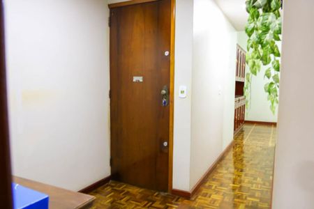 Apartamento para alugar com 74m², 2 quartos e 1 vaga Apartamento para alugar com 74m², 2 quartos e 1 vagaCorredor