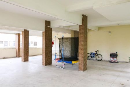 Apartamento para alugar com 74m², 2 quartos e 1 vaga Apartamento para alugar com 74m², 2 quartos e 1 vagaÁrea comum - Playground
