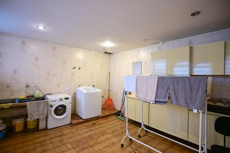 Área de Serviço  de casa à venda com 4 quartos, 1406m² em Jardim Guedala, São Paulo