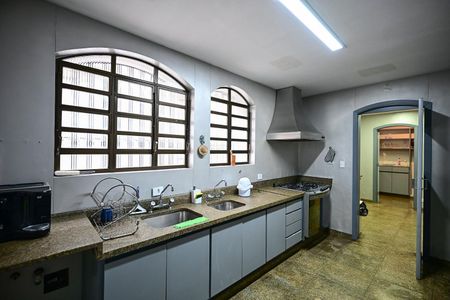 Cozinha de casa à venda com 4 quartos, 1406m² em Jardim Guedala, São Paulo