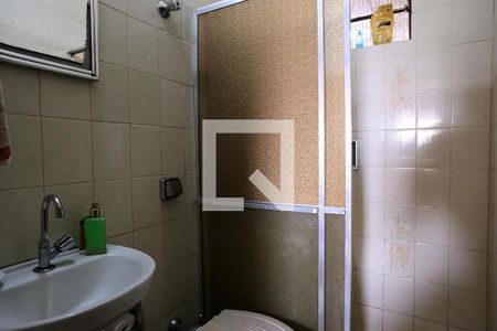 Casa à venda com 180m², 3 quartos e 1 vaga Casa à venda com 180m², 3 quartos e 1 vagaBanheiro