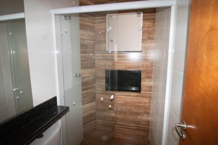 Apartamento à venda com 33m², 2 quartos e sem vaga Apartamento à venda com 33m², 2 quartos e sem vagaBANHEIRO