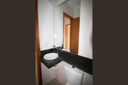 Apartamento à venda com 33m², 2 quartos e sem vaga Apartamento à venda com 33m², 2 quartos e sem vagaBANHEIRO
