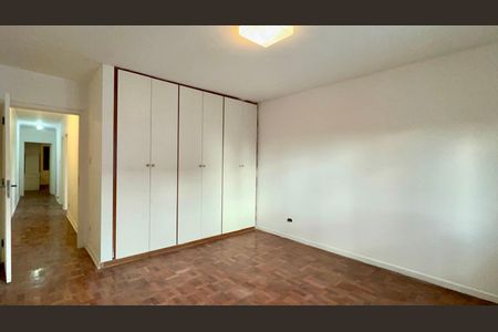 Casa à venda com 206m², 3 quartos e 2 vagasQuarto 2