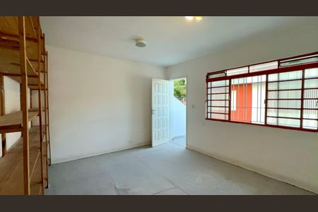 Casa à venda com 206m², 3 quartos e 2 vagasEdícula 