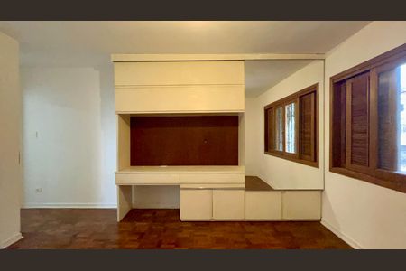 Casa à venda com 206m², 3 quartos e 2 vagasSuite