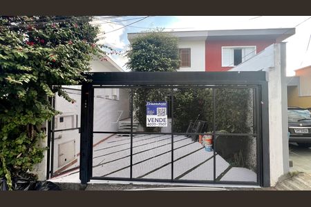 Casa à venda com 206m², 3 quartos e 2 vagasFachada