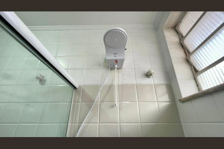 Casa à venda com 206m², 3 quartos e 2 vagasBanheiro