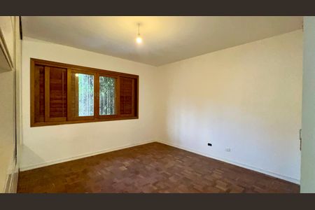 Casa à venda com 206m², 3 quartos e 2 vagasSuite