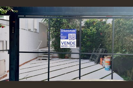 Casa à venda com 206m², 3 quartos e 2 vagasFachada