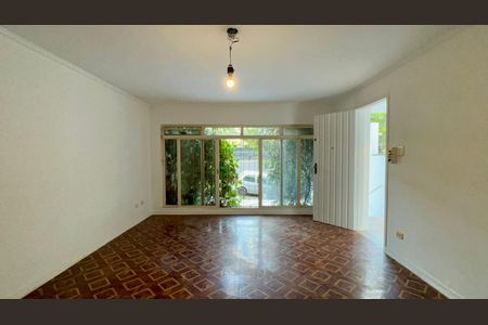 Casa à venda com 206m², 3 quartos e 2 vagasSala