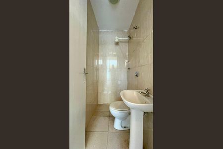 Casa à venda com 206m², 3 quartos e 2 vagasBanheiro de serviço