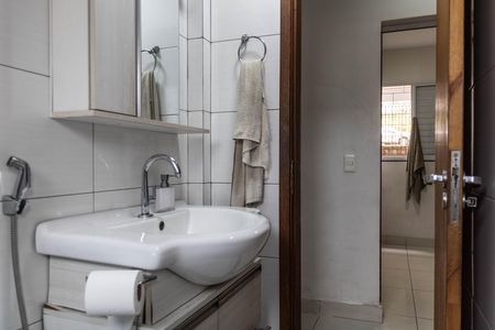 Apartamento à venda com 65m², 3 quartos e 1 vaga Apartamento à venda com 65m², 3 quartos e 1 vagaBanheiro