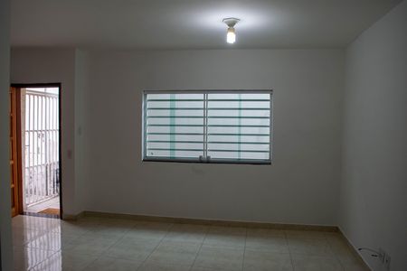 Casa para alugar com 102m², 3 quartos e 2 vagas