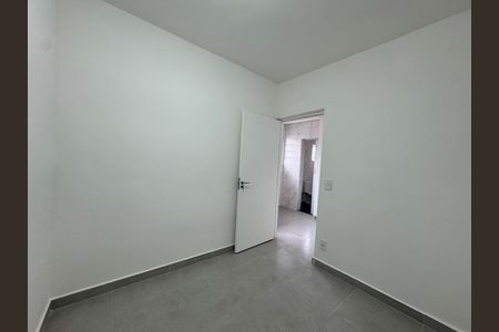 Quarto 2 de apartamento para alugar com 2 quartos, 40m² em Santo Antônio, Osasco