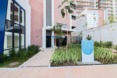 Studio à venda com 26m², 1 quarto e sem vaga Studio à venda com 26m², 1 quarto e sem vagaFachada e portaria