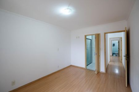 Suíte 1 de casa para alugar com 2 quartos, 120m² em Parque Vitoria, São Paulo