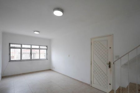 Sala  de casa para alugar com 2 quartos, 120m² em Parque Vitoria, São Paulo