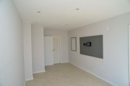 Casa de condomínio para alugar com 650m², 6 quartos e 4 vagas
