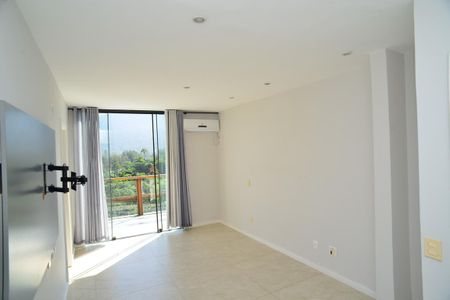 Casa de condomínio para alugar com 650m², 6 quartos e 4 vagas