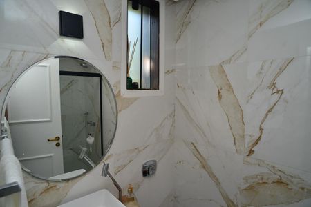 Casa de condomínio para alugar com 650m², 6 quartos e 4 vagas