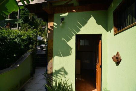 Casa de condomínio para alugar com 650m², 6 quartos e 4 vagas