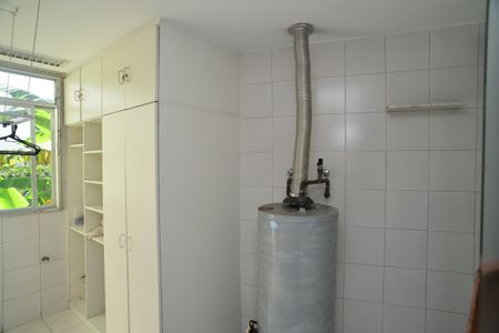 Casa de condomínio para alugar com 650m², 6 quartos e 4 vagas