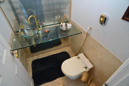 Casa de condomínio para alugar com 650m², 6 quartos e 4 vagas