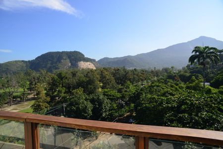 Casa de condomínio para alugar com 650m², 6 quartos e 4 vagas