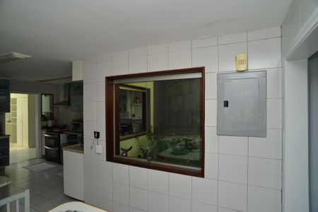 Casa de condomínio para alugar com 650m², 6 quartos e 4 vagas