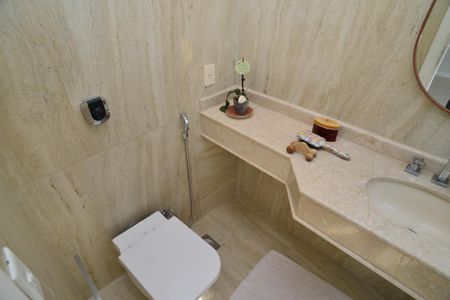 Casa de condomínio para alugar com 650m², 6 quartos e 4 vagas